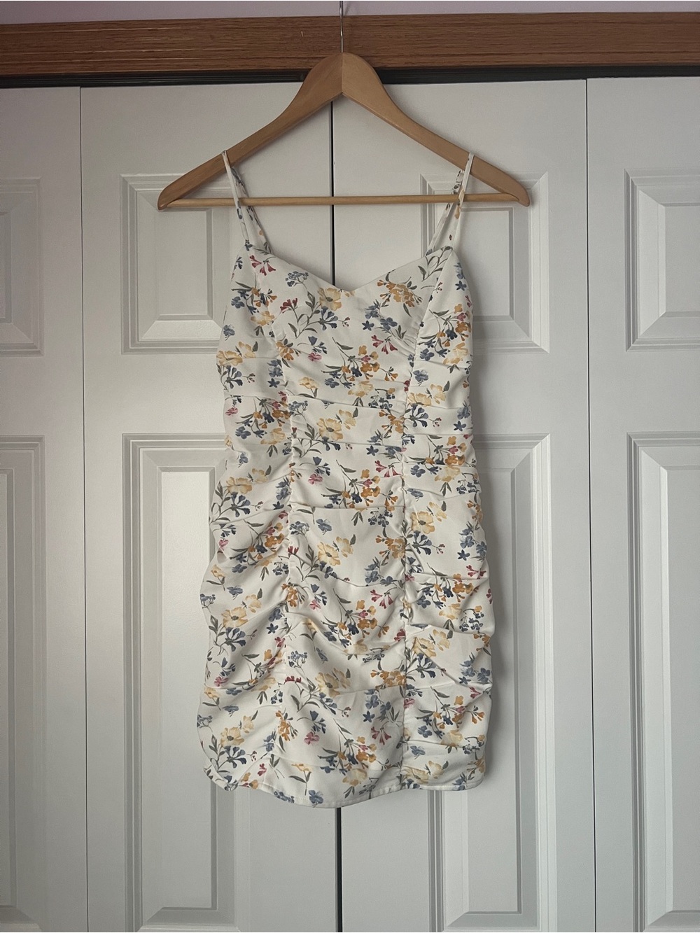 Abercrombie & Fitch White Floral Ruched Spaghetti-Strap Mini Dress
